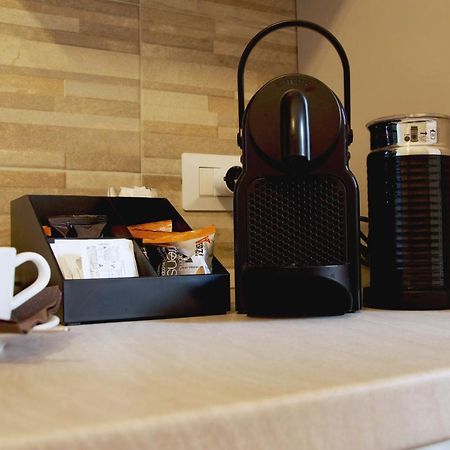Minerva Rooms Pavia Bagian luar foto