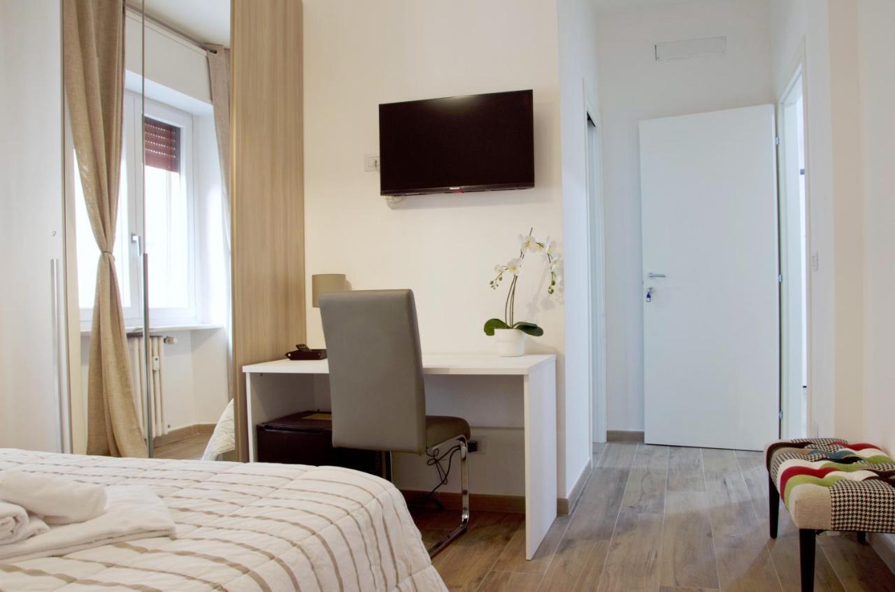 Minerva Rooms Pavia Bagian luar foto