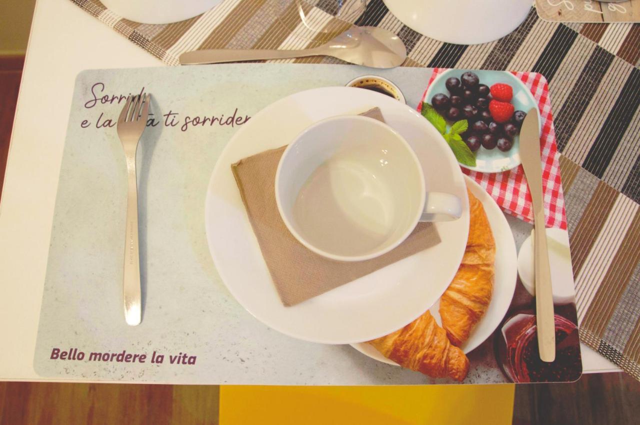 Minerva Rooms Pavia Bagian luar foto