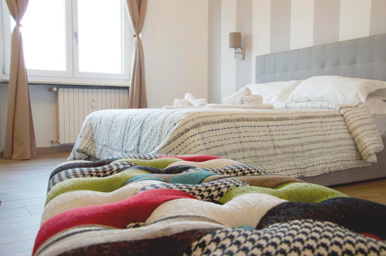 Minerva Rooms Pavia Bagian luar foto