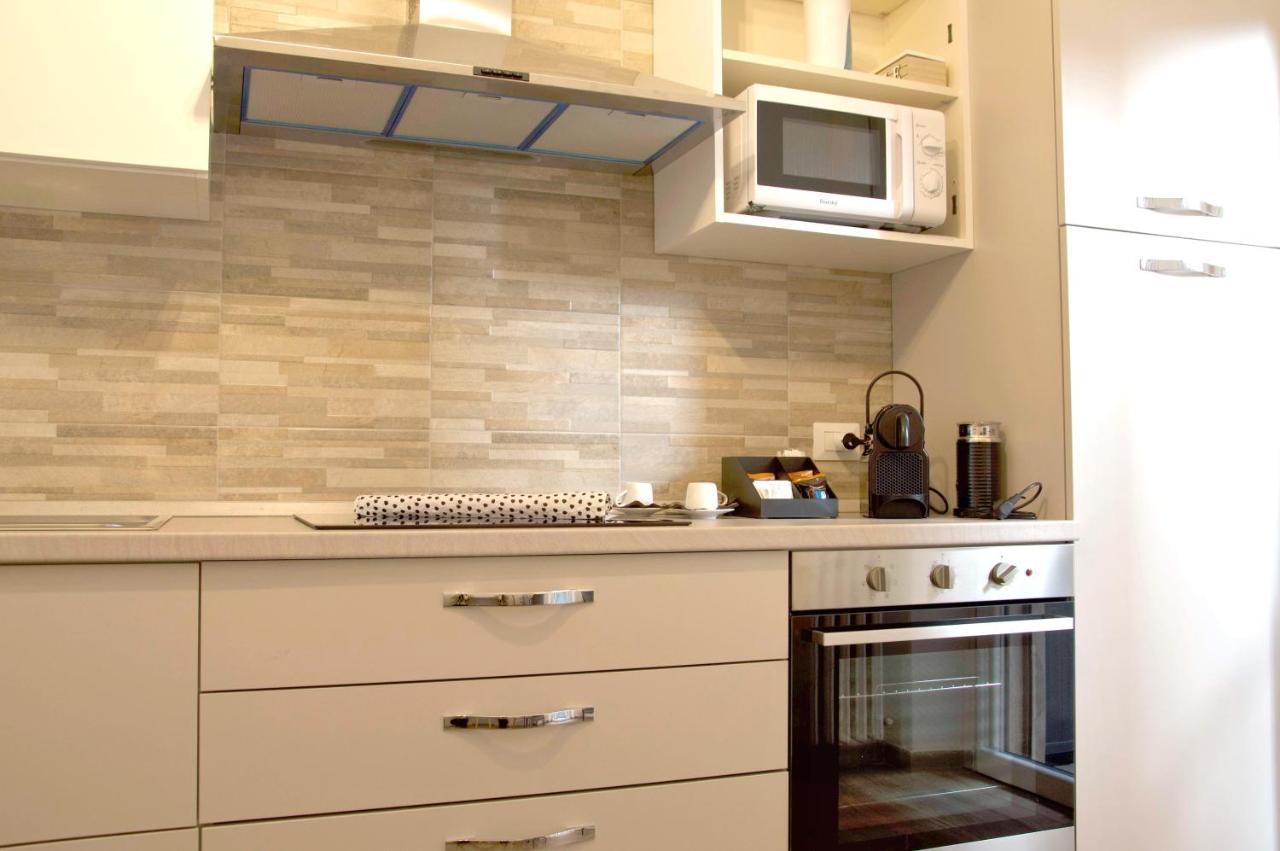 Minerva Rooms Pavia Bagian luar foto